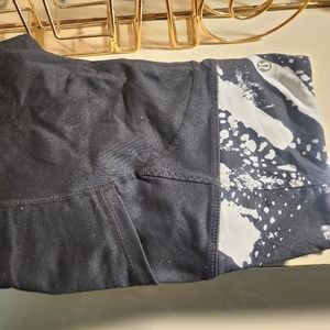 Lululemon Capris w/pockets